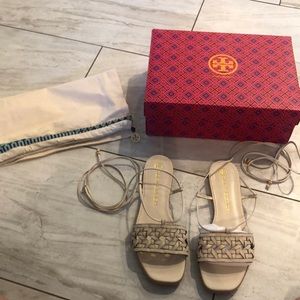Never worn Tory Burch cream basket weave espadrille ankle wrap sandals